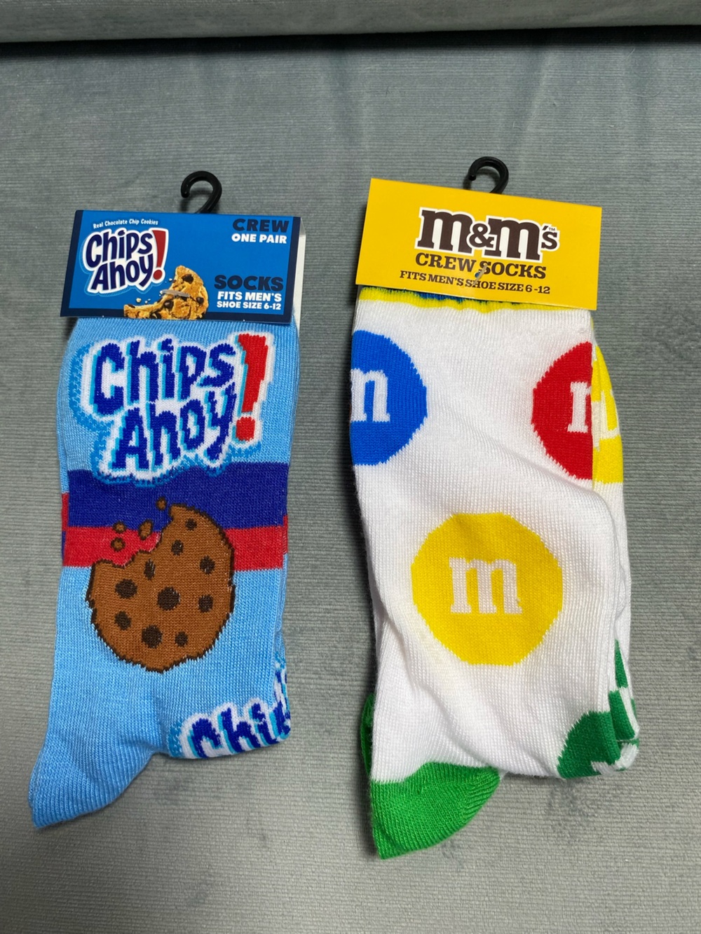 2 pairs men’s fun ”odd socks” shoe size 6-12 Chips Ahoy and M&Ms NWT